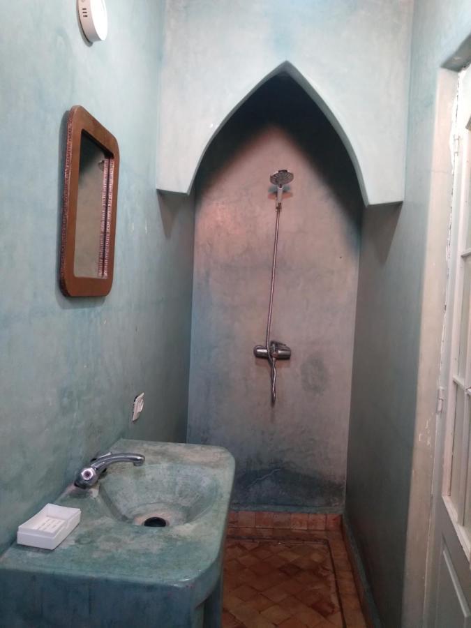 Riad 9 Derb El Bousnne มาร์ราเกช ภายนอก รูปภาพ