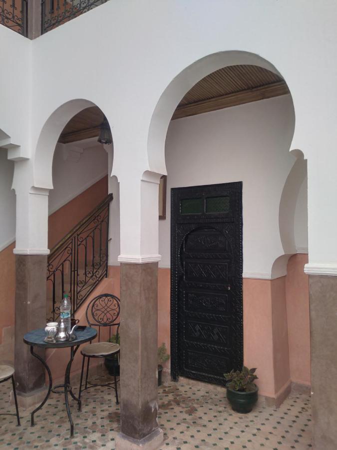 Riad 9 Derb El Bousnne มาร์ราเกช ภายนอก รูปภาพ