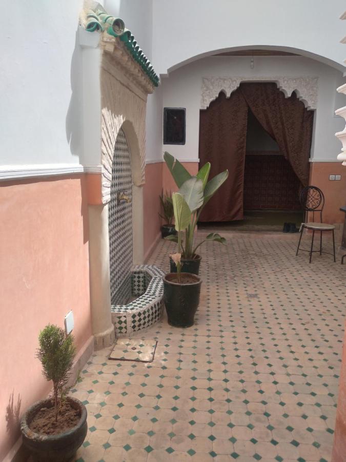 Riad 9 Derb El Bousnne มาร์ราเกช ภายนอก รูปภาพ